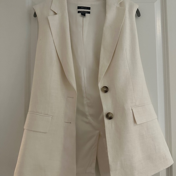 RW&CO. XXS White Sleeveless Two-Button Linen Blazer - Picture 4 of 4